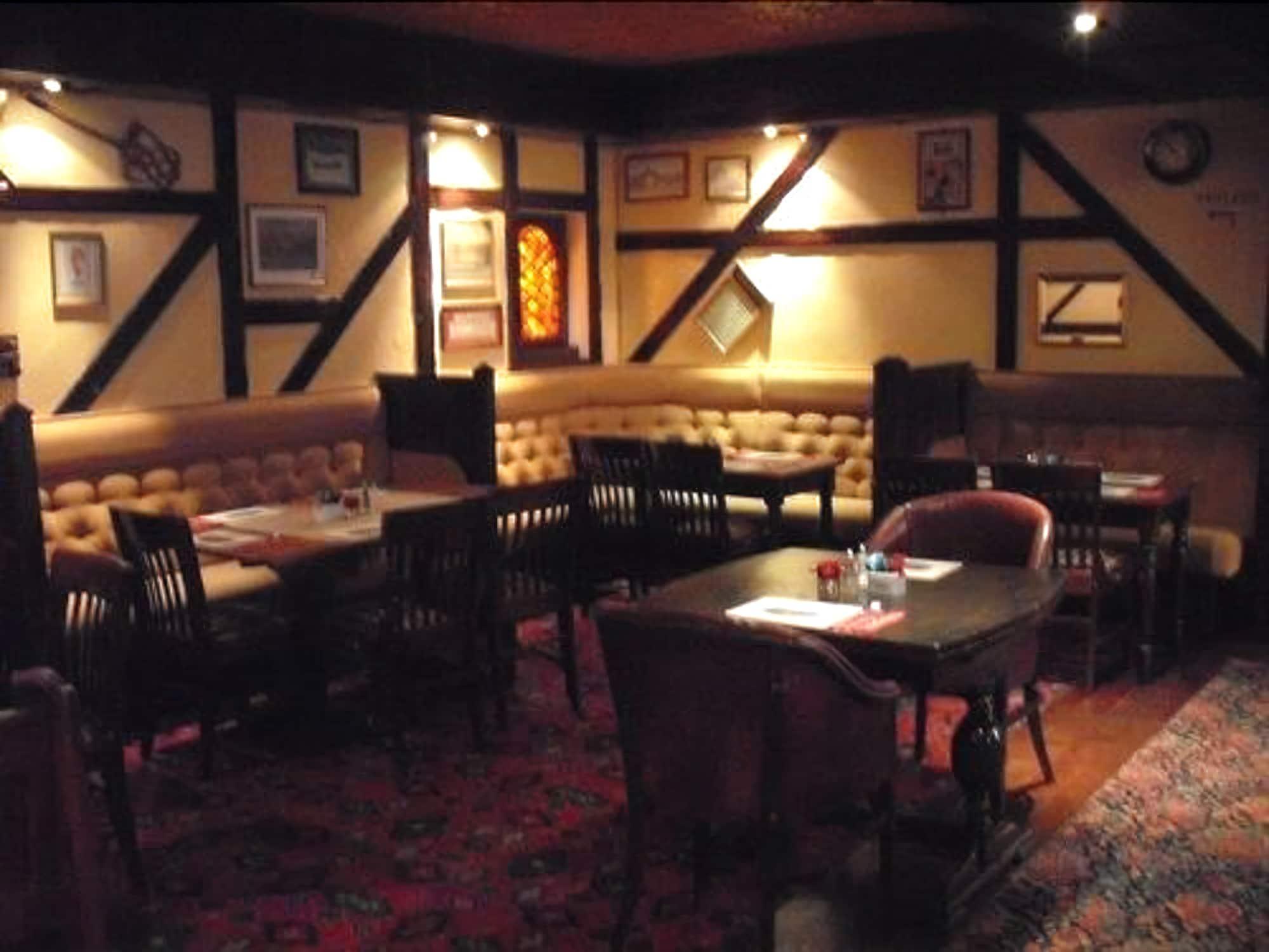 The Bridge Inn Tillicoultry Экстерьер фото